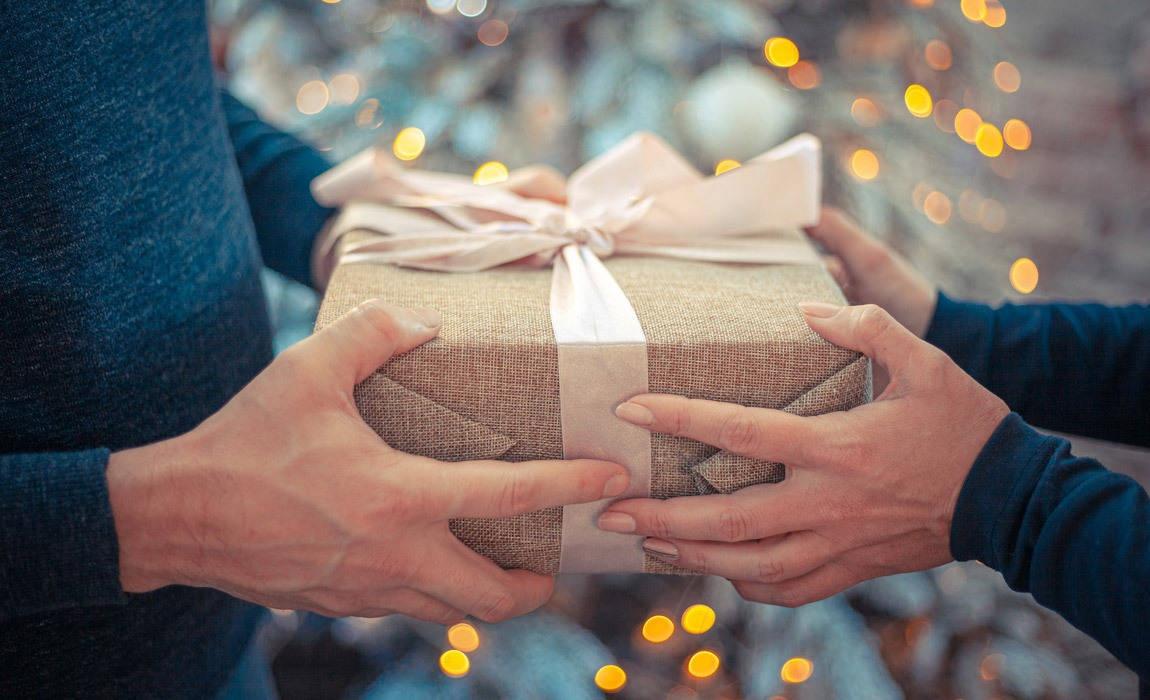 how to pick the perfect christmas gift for your wife