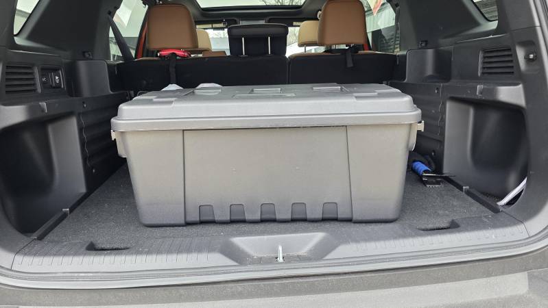 large plano sportsman trunk