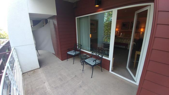 balcony guest room rivers edge
