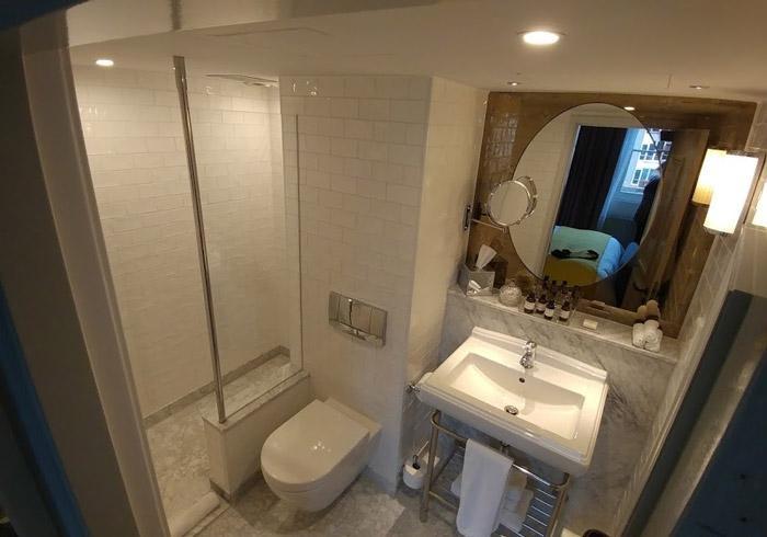 hotel pulitzer bathroom amsterdam
