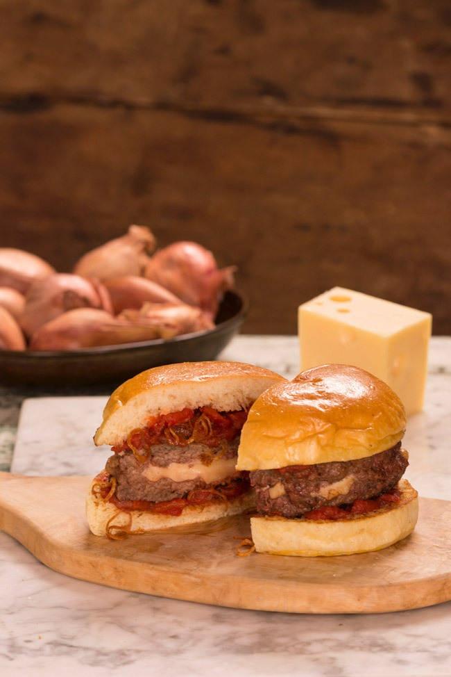 juicy lucy cheeseburger recipe