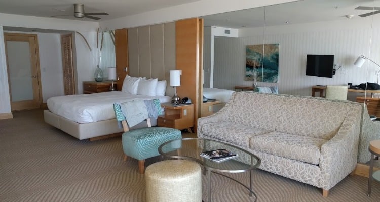 Hotel Bed is No Longer Better Than My Home