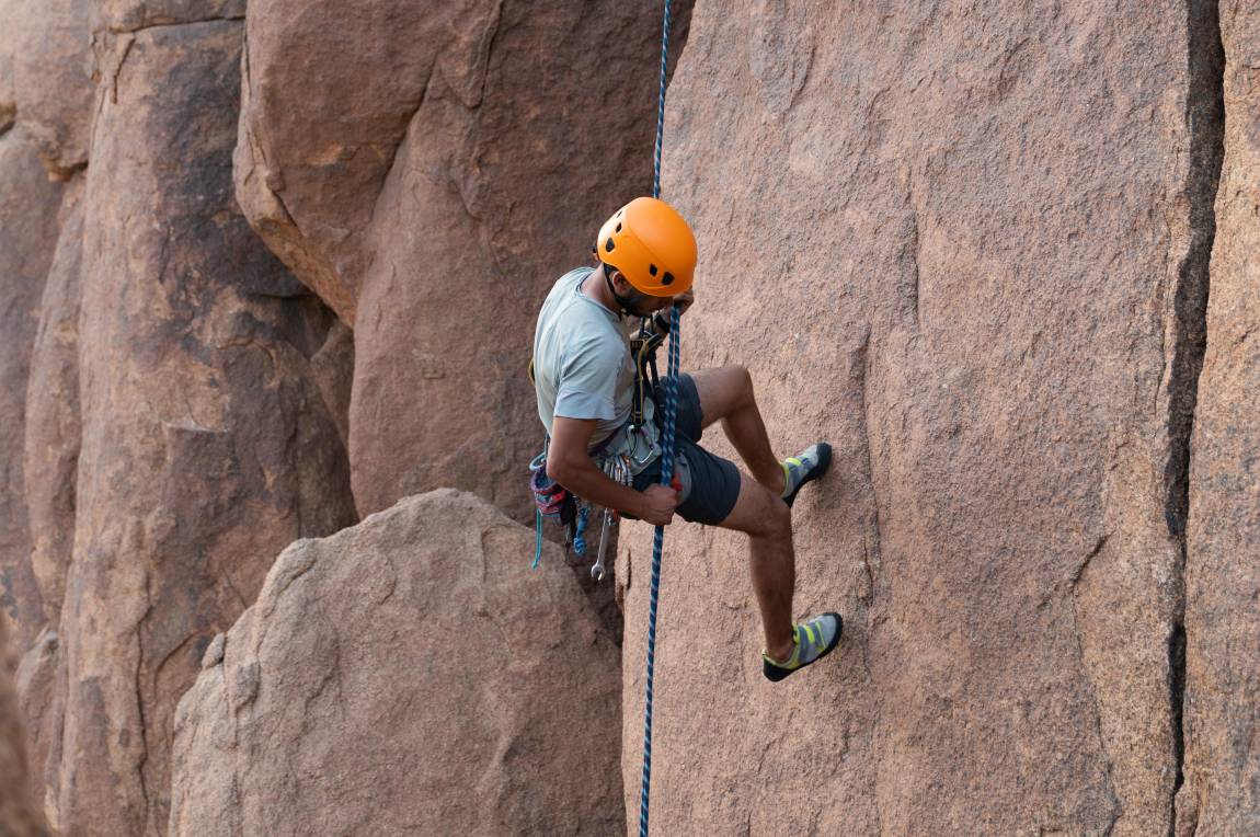 what men need to know about rock climbing as beginners
