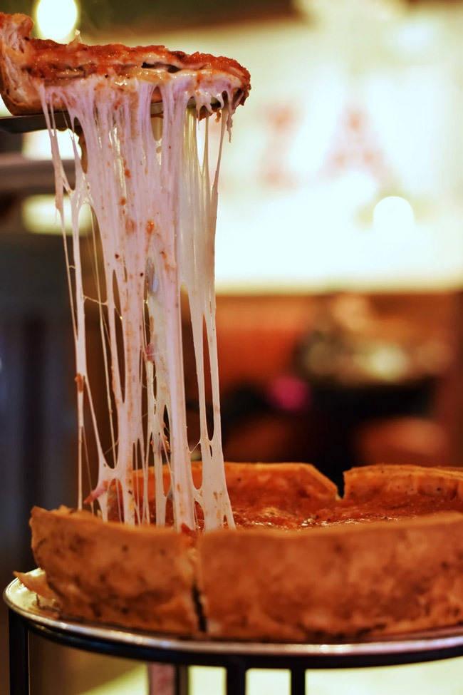 chicago style deep dish pizza