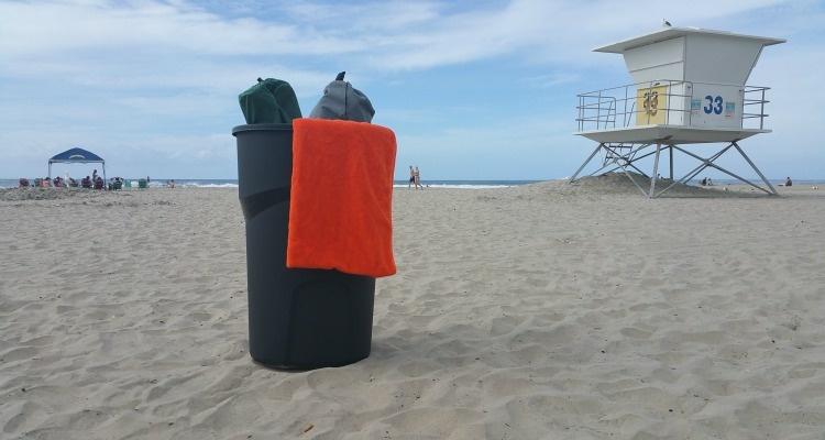 Roughneck Trash Can at the Beach