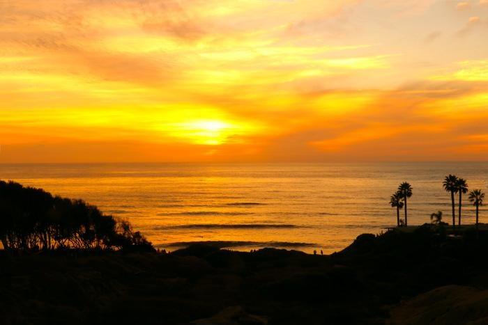 sunset cliffs san diego california sunset over the pacific ocean