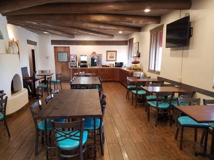 breakfast room