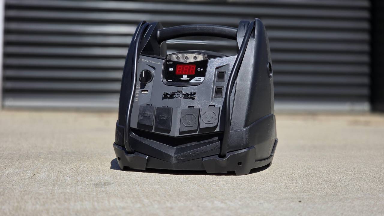Schumacher SJ1332 portable power station review