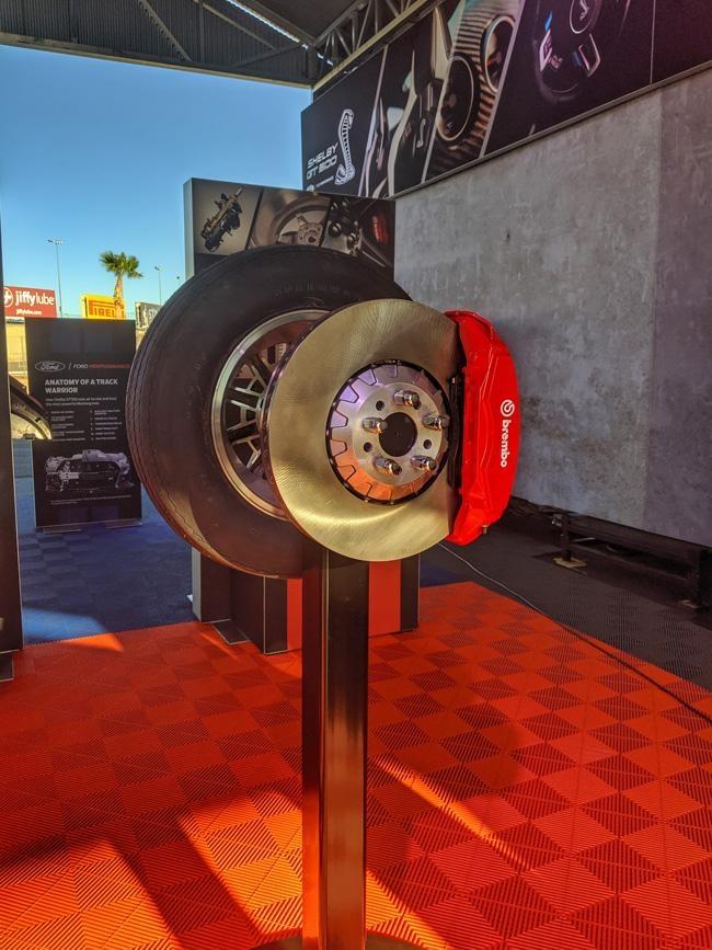 gt500 2020 brakes vs original wheel