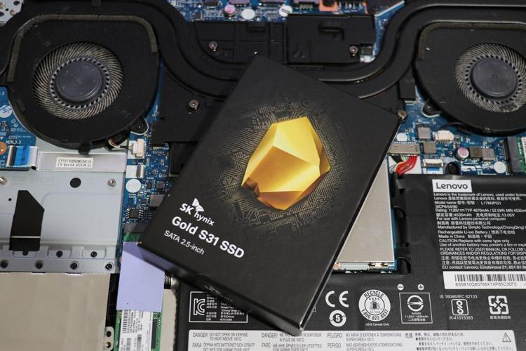 sk hynix ssd in box