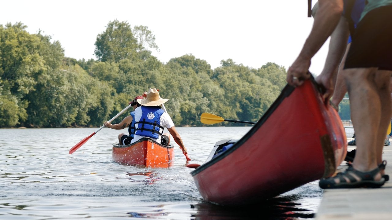 Canoeing on the Kentucky River in Frankfort, Kentucky (photo credit: Visit Frankfort)