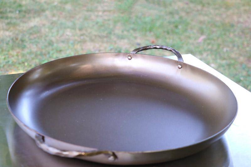 carbon steel paella pan review