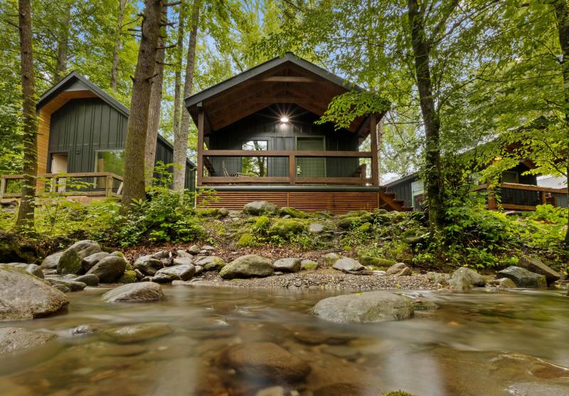 roamstead cabin 6