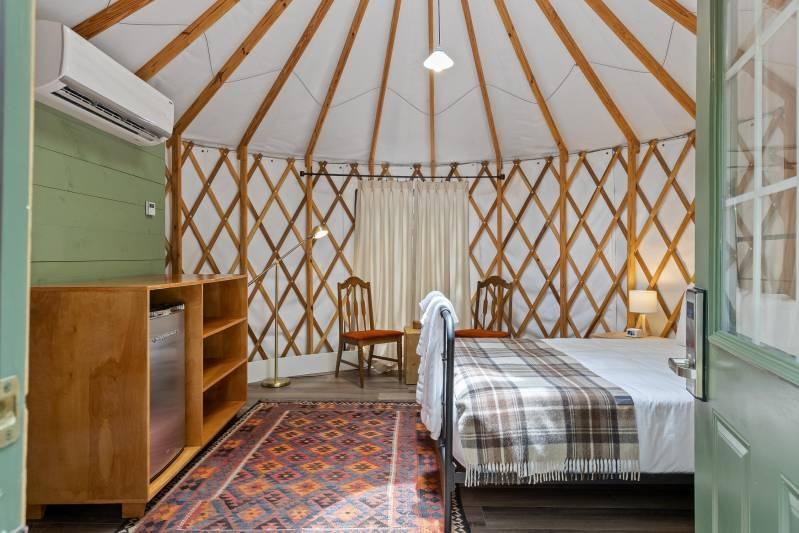roamstead yurt 1