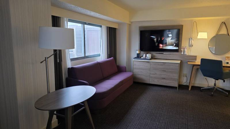 corner king room Sonesta Columbus Downtown
