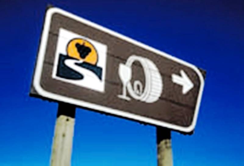 Sign Post of the Wine Route- Stellenbosch - Photographer: Hendrik Holler Wines of South Africa
