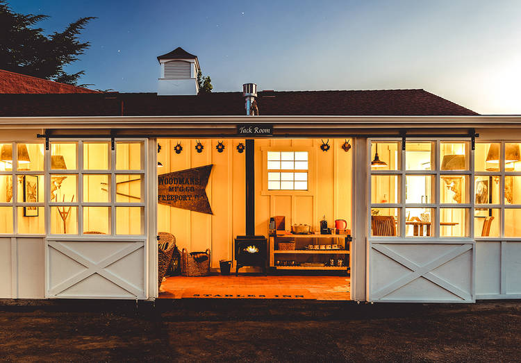 stables inn tack room dusk
