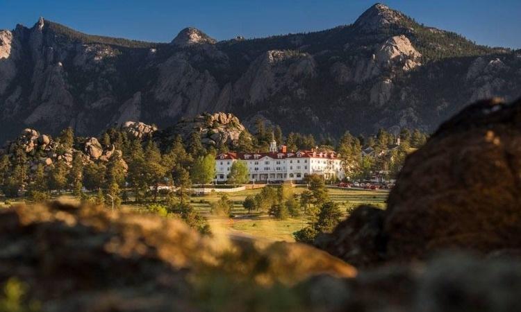 stanley hotel summer