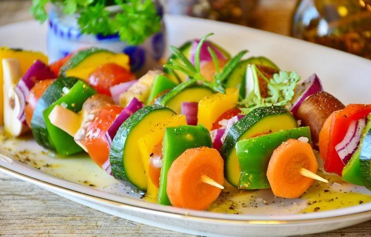 eating healthy is important for building muscle