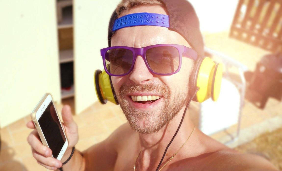Summer gear guide for guys who love the sun