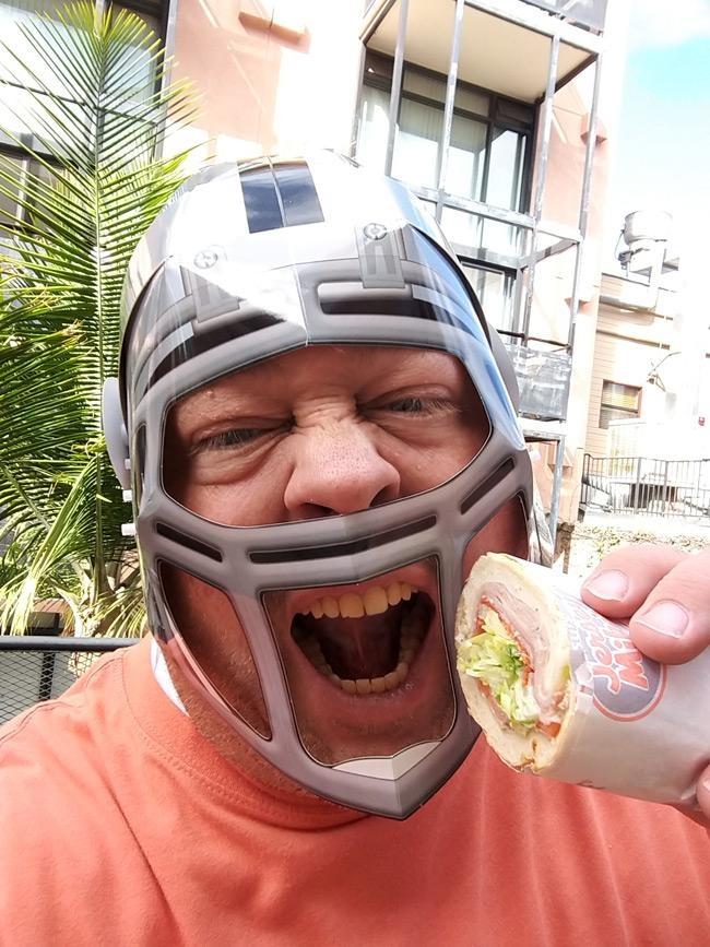 eating with fanhead on
