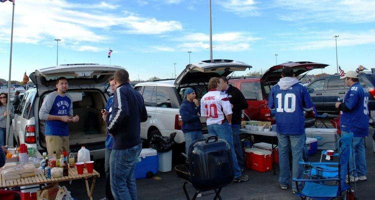 Tailgate Tips for Football Season