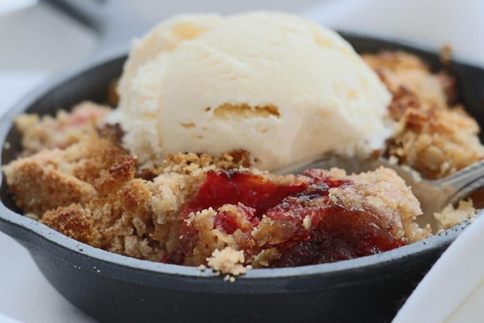 strawberry rhubarb crisp for dessert at the pink house genoa nevada