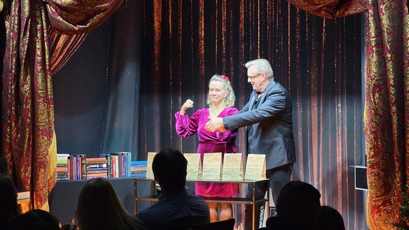 hidden spike bag trick at prestige san diego