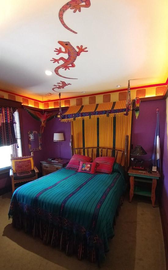 12 Awesome Fantasy Themed Adult Hotel Rooms