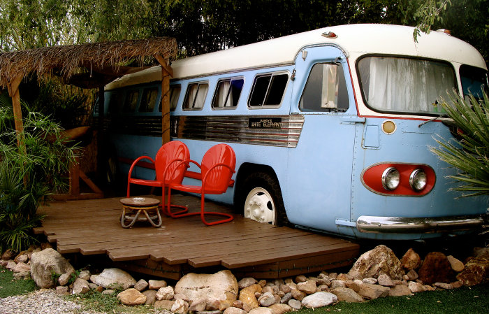 Shady Dell Tiki Bus Themed Motel Room