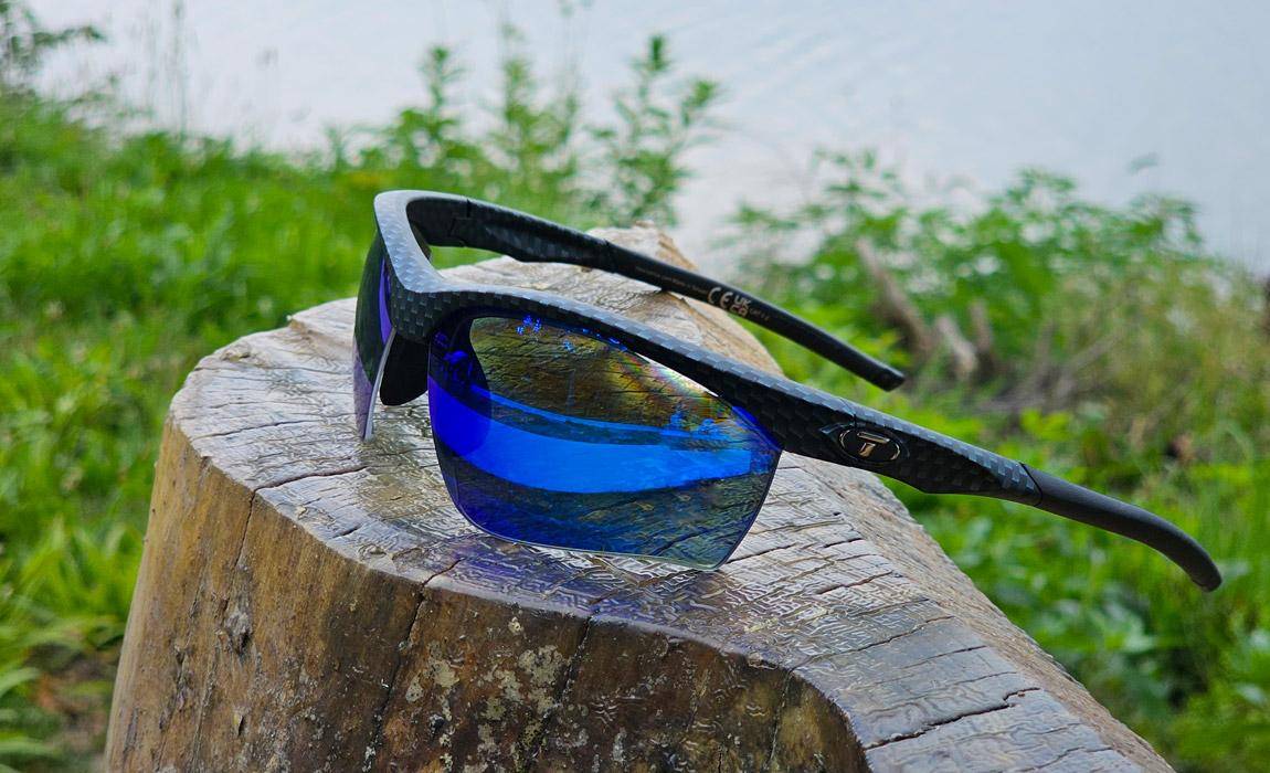 Oakley Carbon Blade Sunglasses - Men's Sunglasses & Glasses in