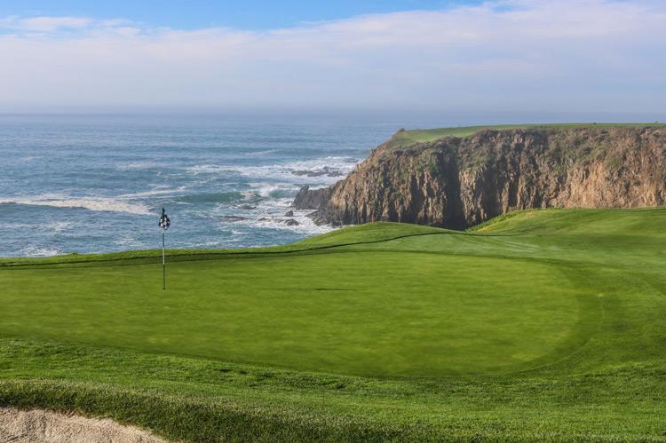 Pebble Beach golf course hole 8 - Site of the 2000 US Open 