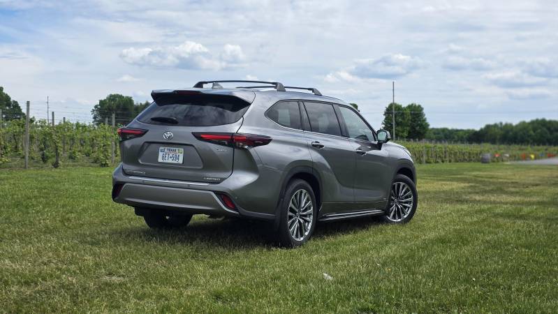 Toyota Highlander 25th Edition Hybrid