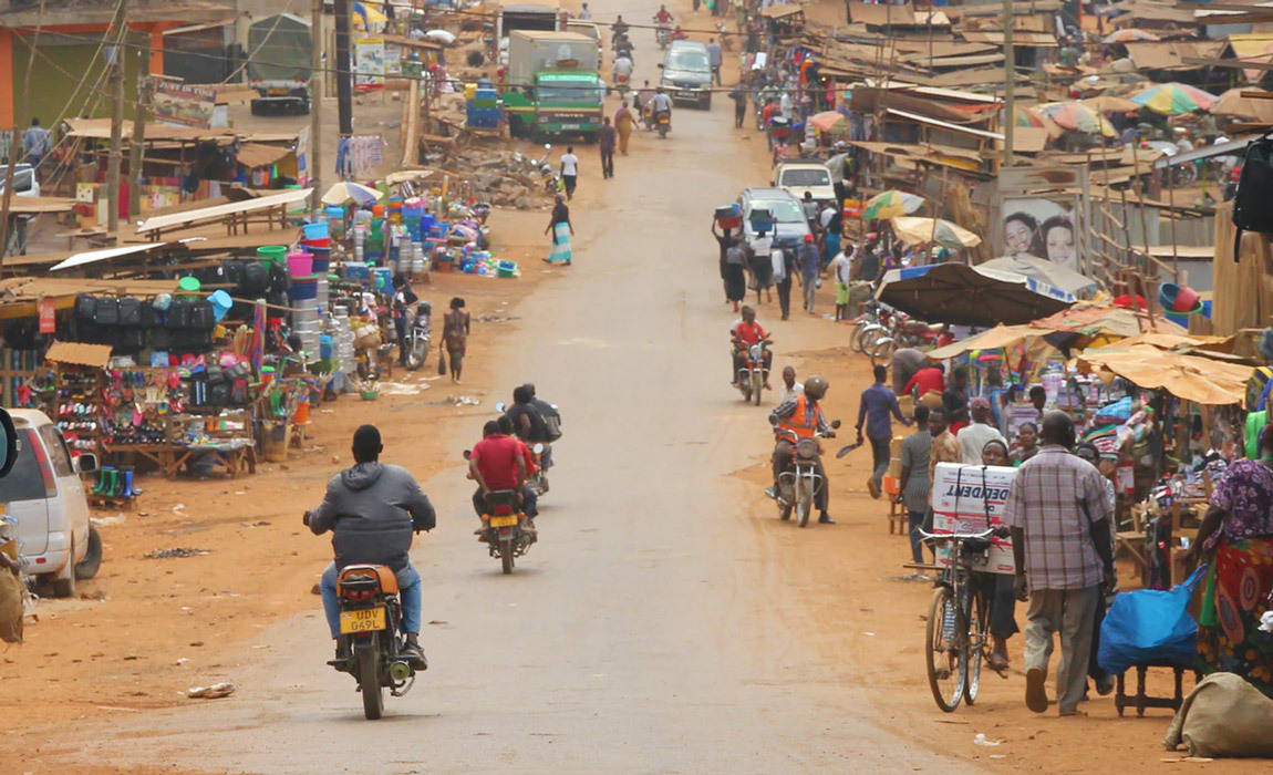 How men can avoid travel risks in dangerous places.