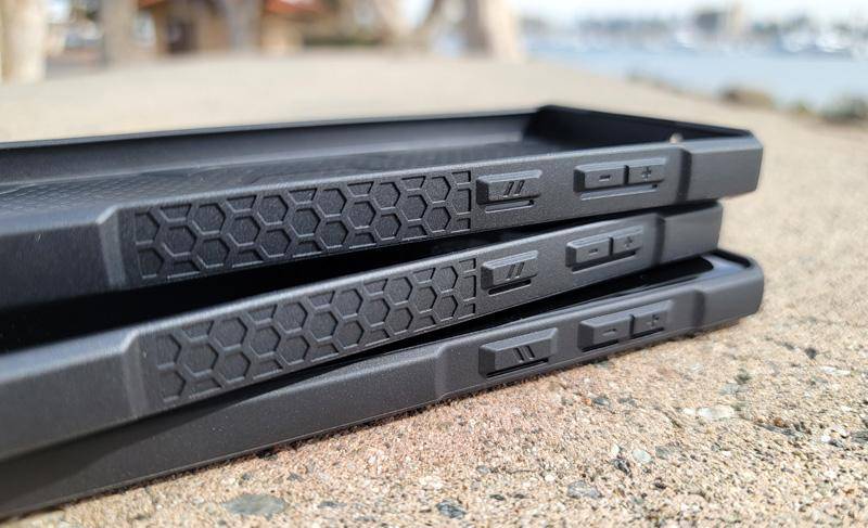 comparing sides grips of cases