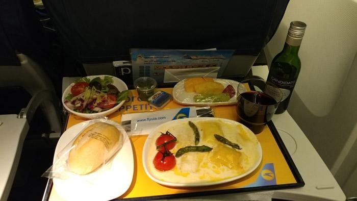ukrainian airlines 767 jfk kbp premium economy meal 1