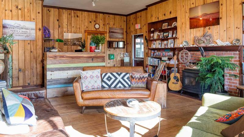 hi point reyes lounge