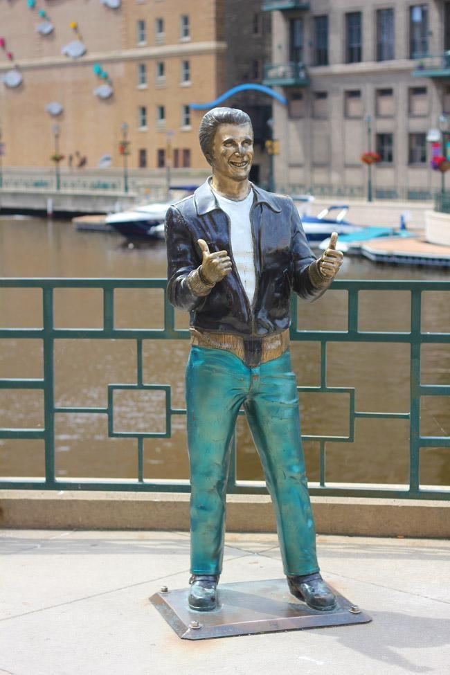 the fonz statue in milwaukee wisconsin
