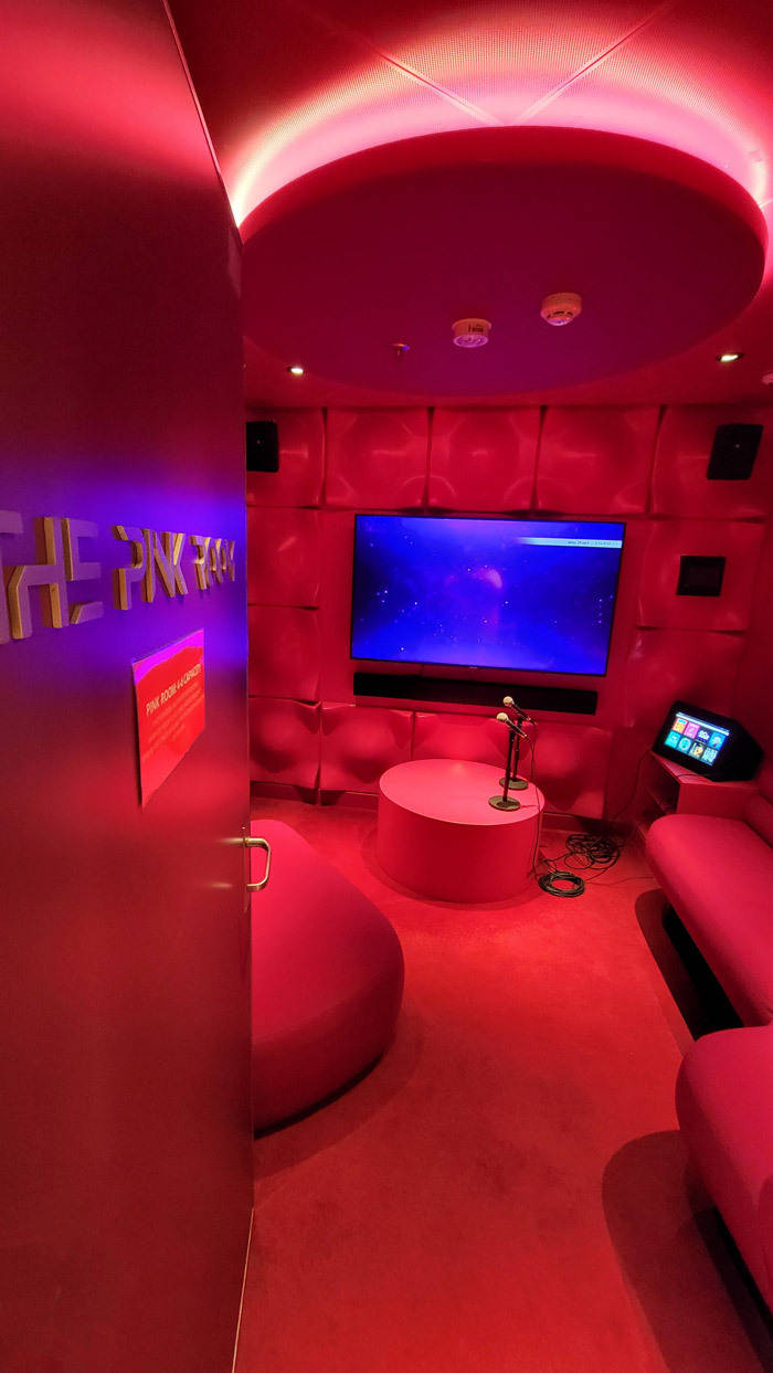 the pink room