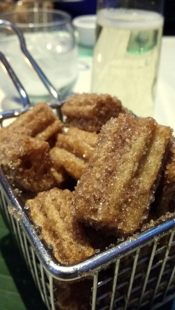 churro bites basket