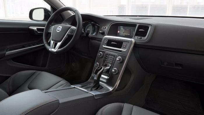 volvo v60 cross country interior