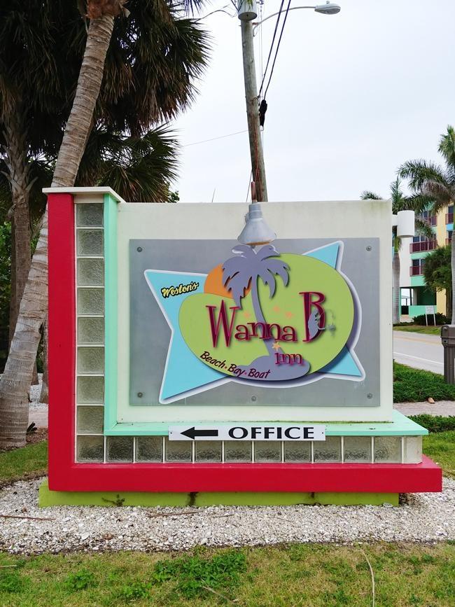 wannab inn sign