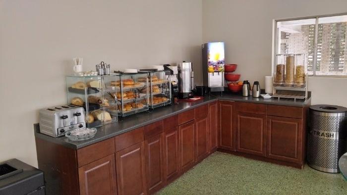 americana hotel breakfast