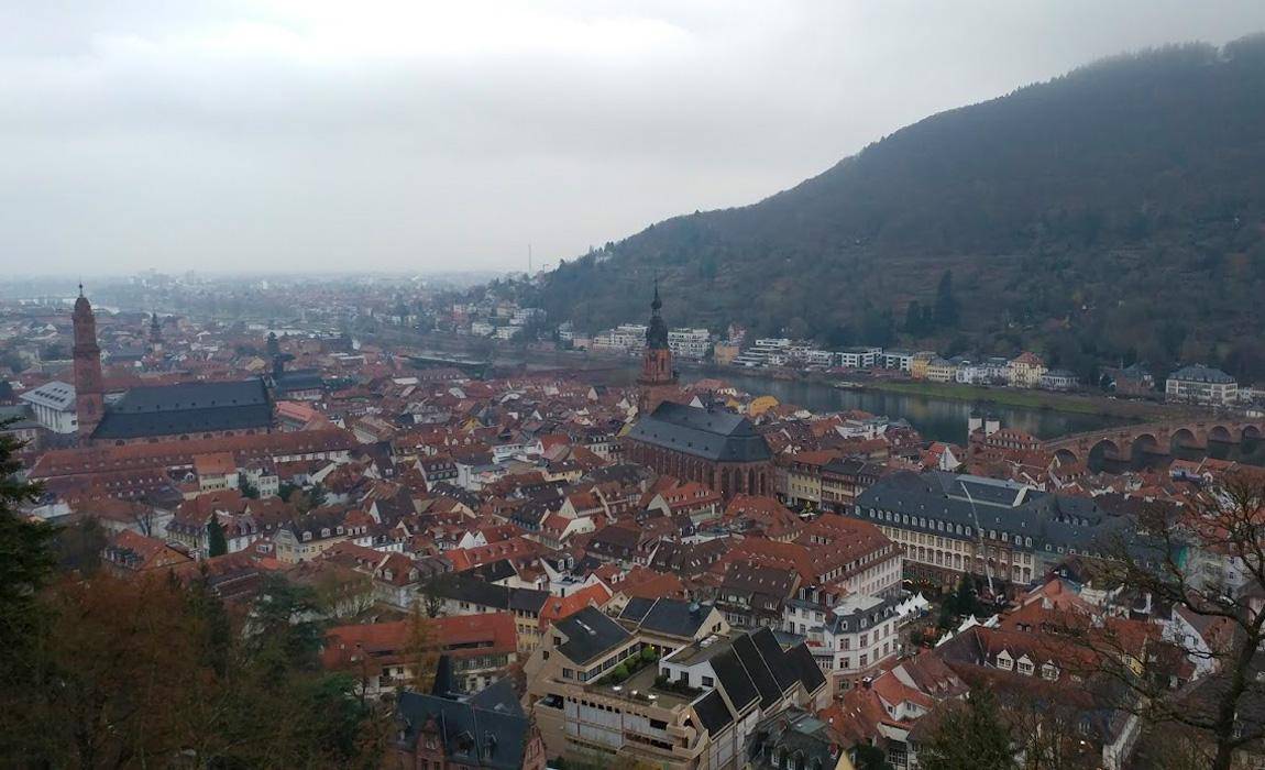 what to know before visiting a new country