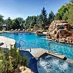 pool cleaning tips to make cleaning easier and healthier