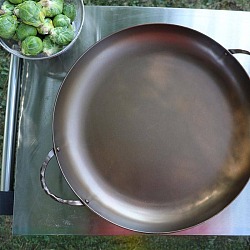 Smithey Ironware Carbon Steel Paella Pan Review
