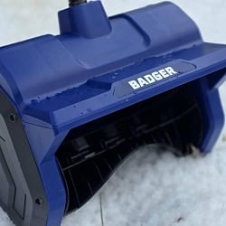 wild badger power electric snow shovel