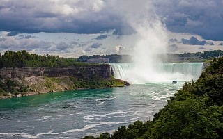 Buffalo New York is a great place to visit if you want to see Niagra Falls
