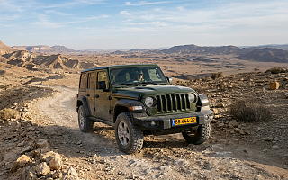 Jeep trail through the Negev Desert in Israel