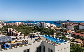 kadun boutique hotel roof top pool view 